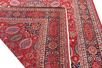 A Keshan carpet, c. 355 x 245 cm.