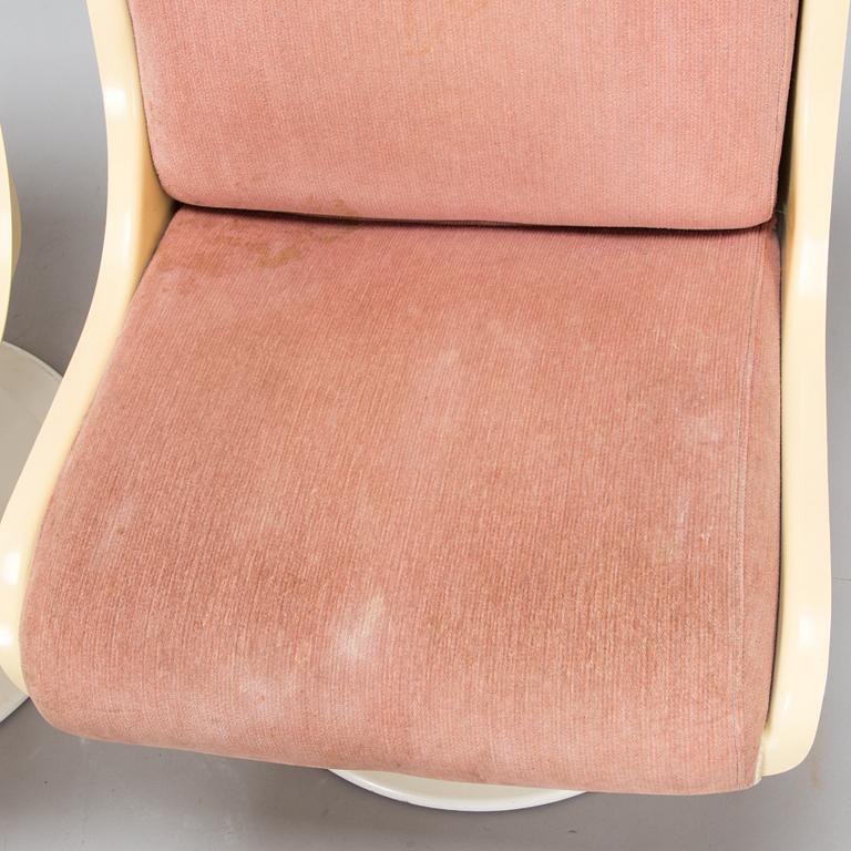 Yrjö Kukkapuro, fåtöljer, ett par, "C-Saturnus", Haimi, 1970-talets slut.