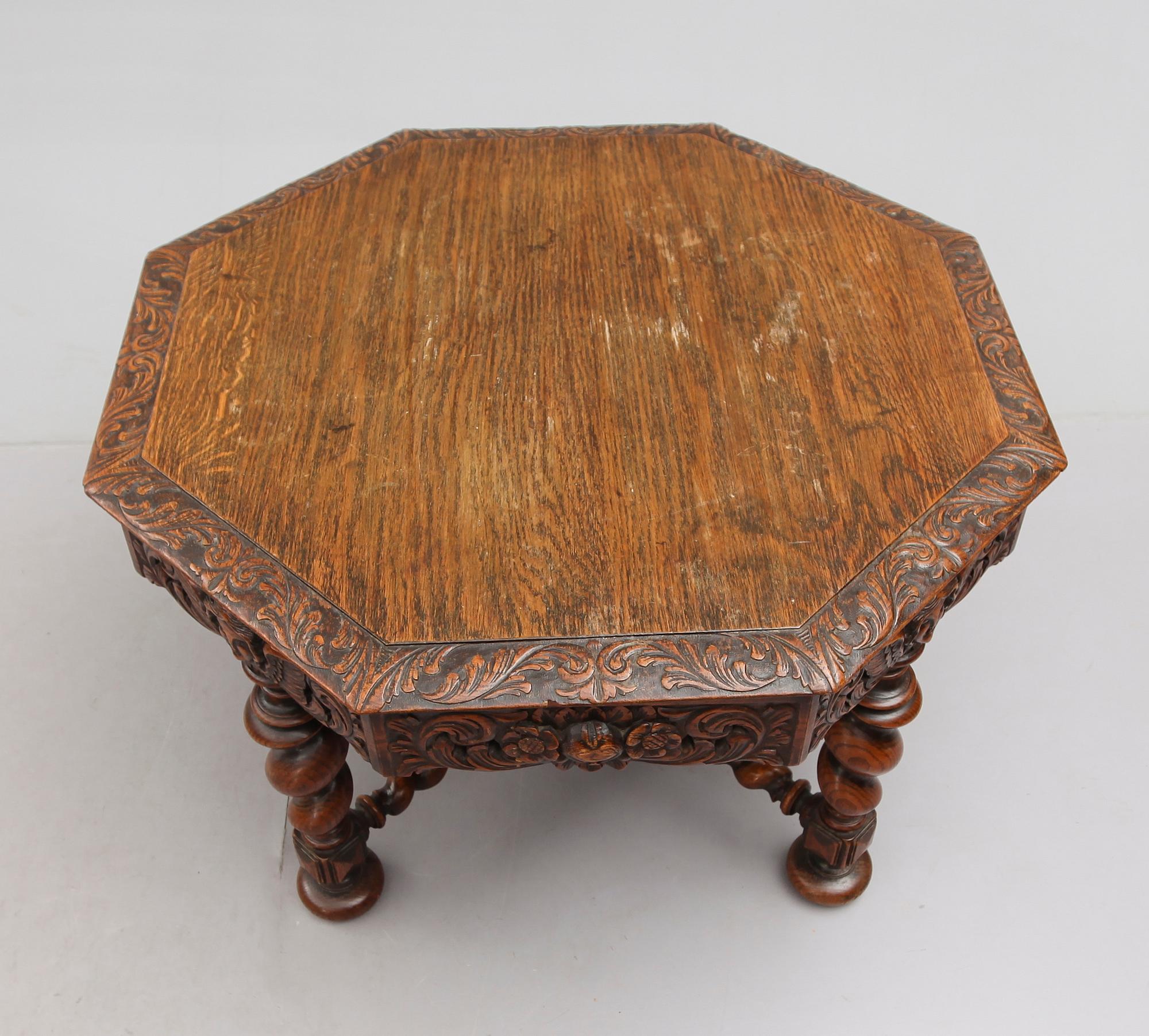 BORD, barockstil, 1900-talets första hälft.