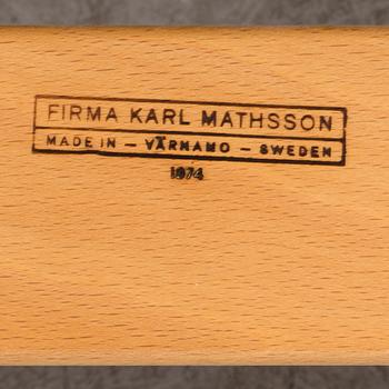 BRUNO MATHSSON, karmstolar, ett par, "Eva", Firma Karl Mathsson, Värnamo, 1976.