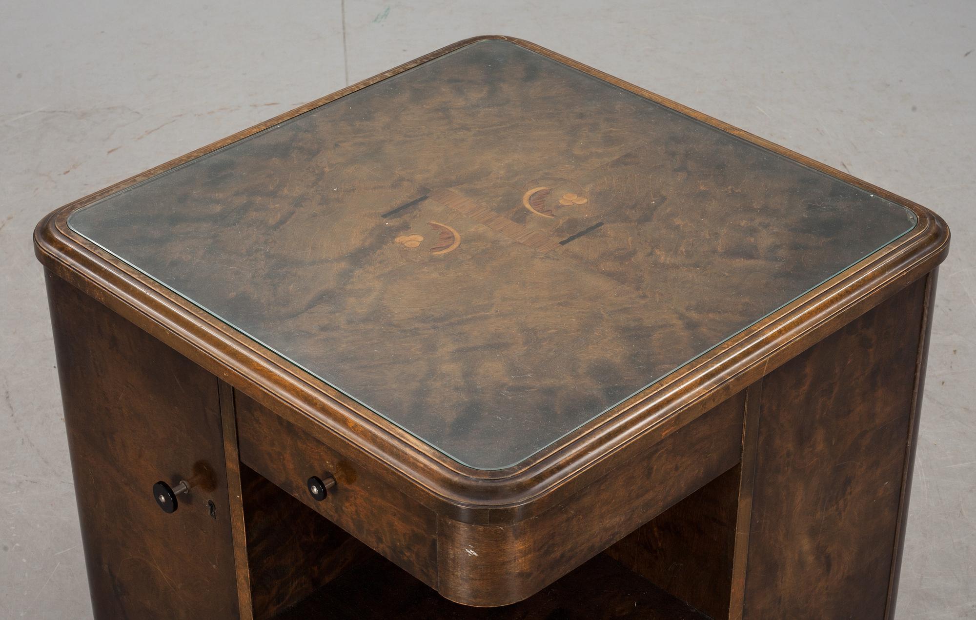 RÖKBORD, Art deco, 1900-talets första hälft.