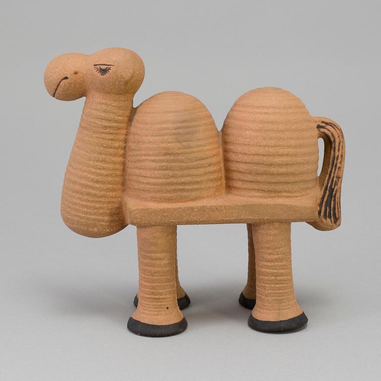 LISA LARSON, a stoneware figurine "Kamel" from the "Jura" series, Gustavsberg. Designed in 1971.