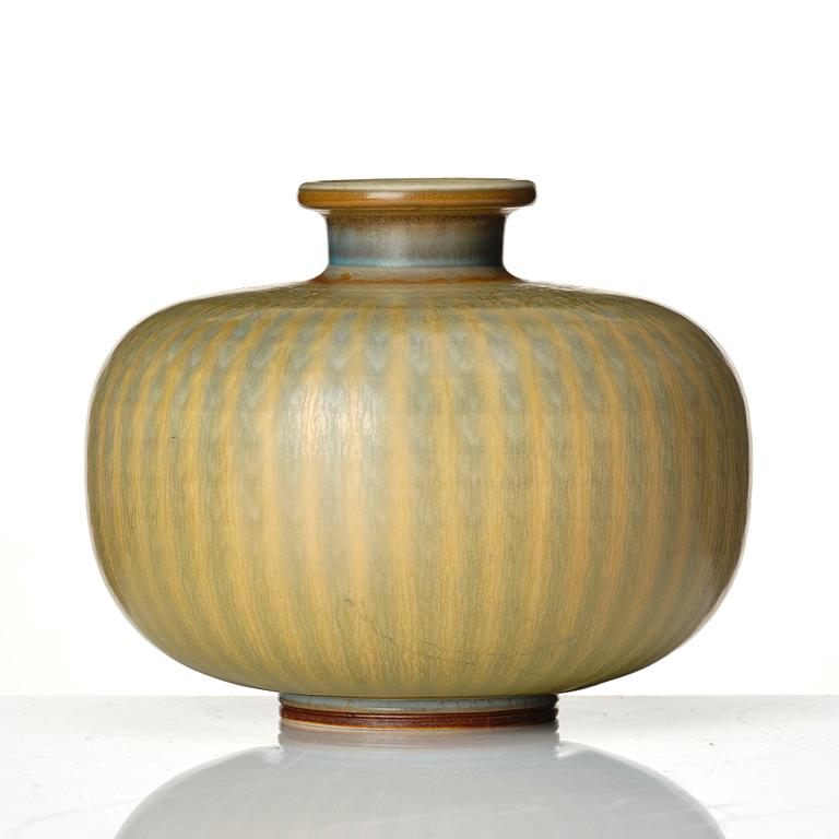 Berndt Friberg, a stoneware vase, Gustavsberg studio, Sweden 1967.