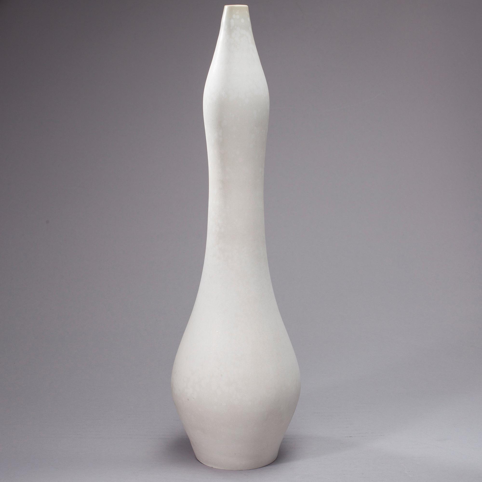 Toini Muona, KERAMIKVAS.