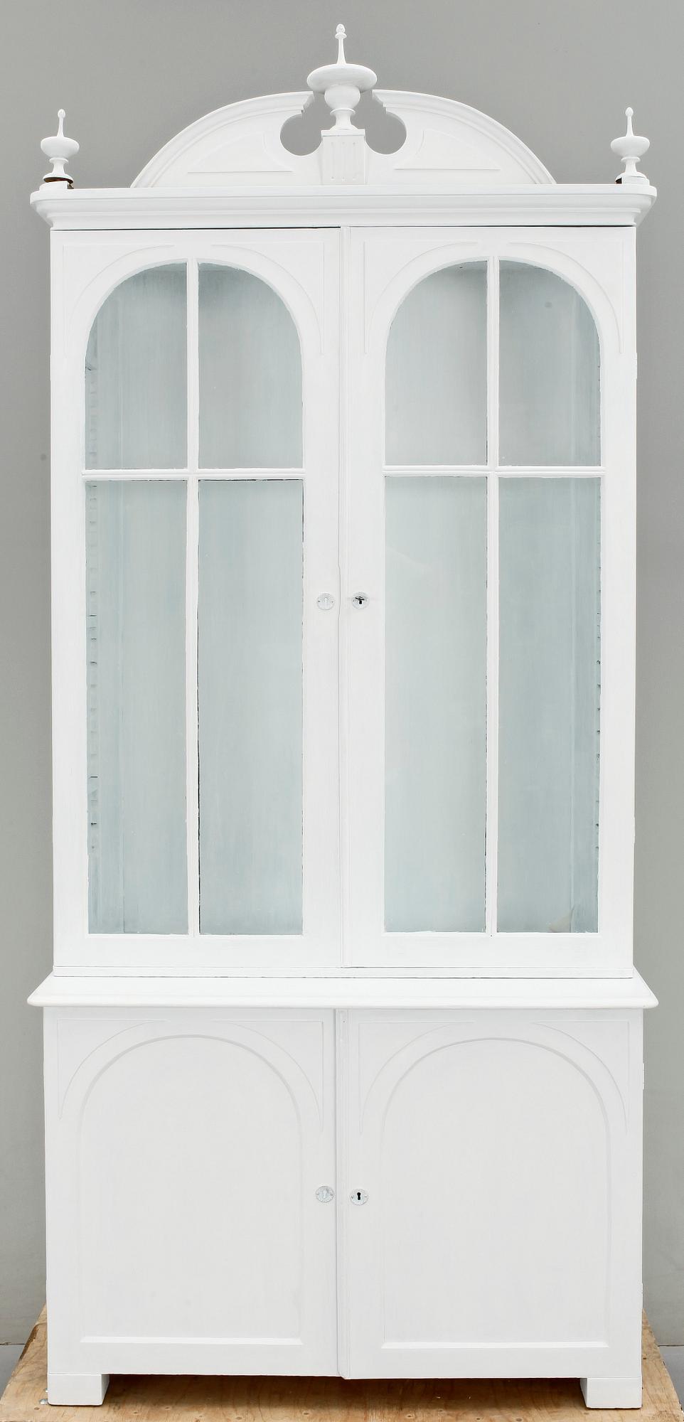 VITRINSKÅP, Nyrenässans, 1800-talets slut.