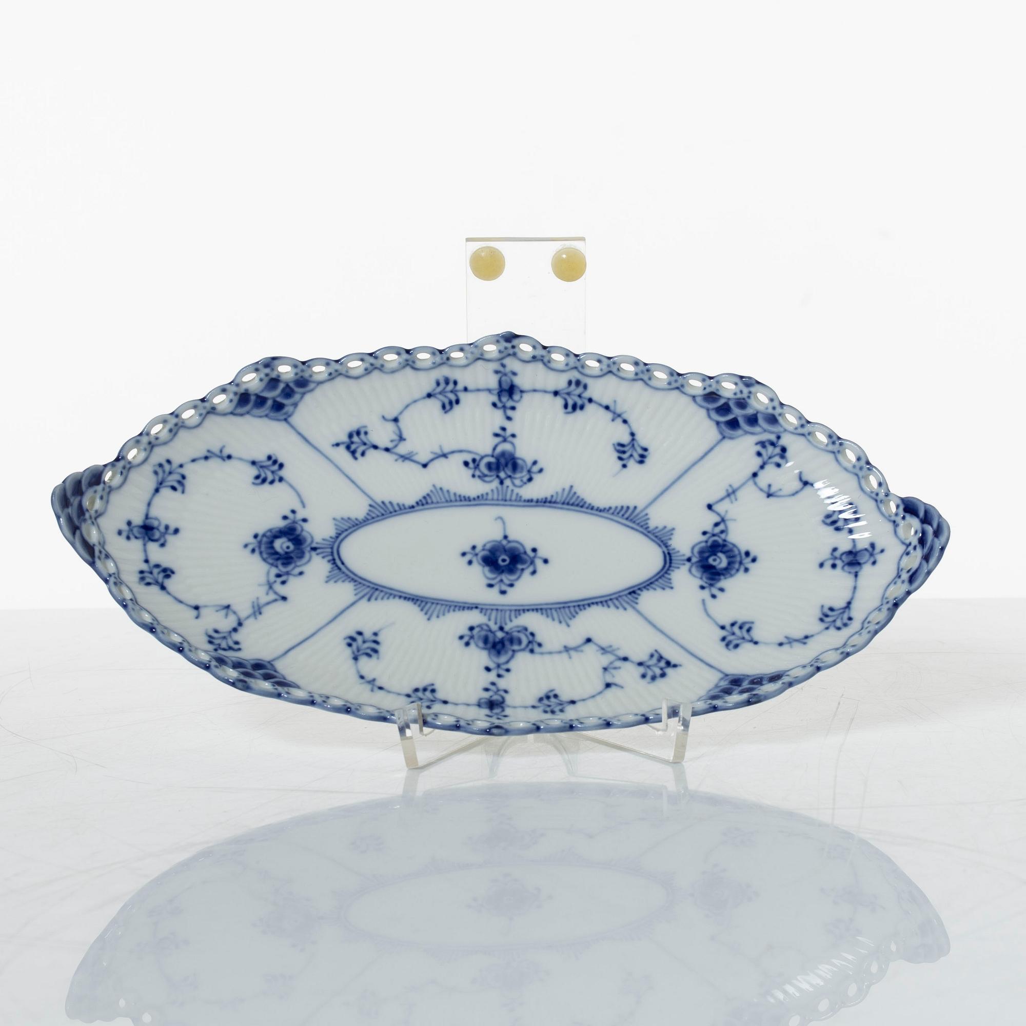 Royal Copenhagen, a 32-piece coffee service, 'Blue Fluted', Denmark.