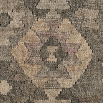 A kelim rug, ca 292 x 195 cm.