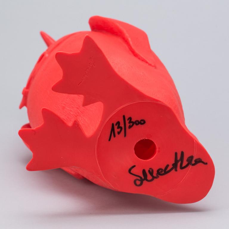 WILLIAM SWEETLOVE, skulptur, plast, inpressad signering och numrerad med penna 13/300.