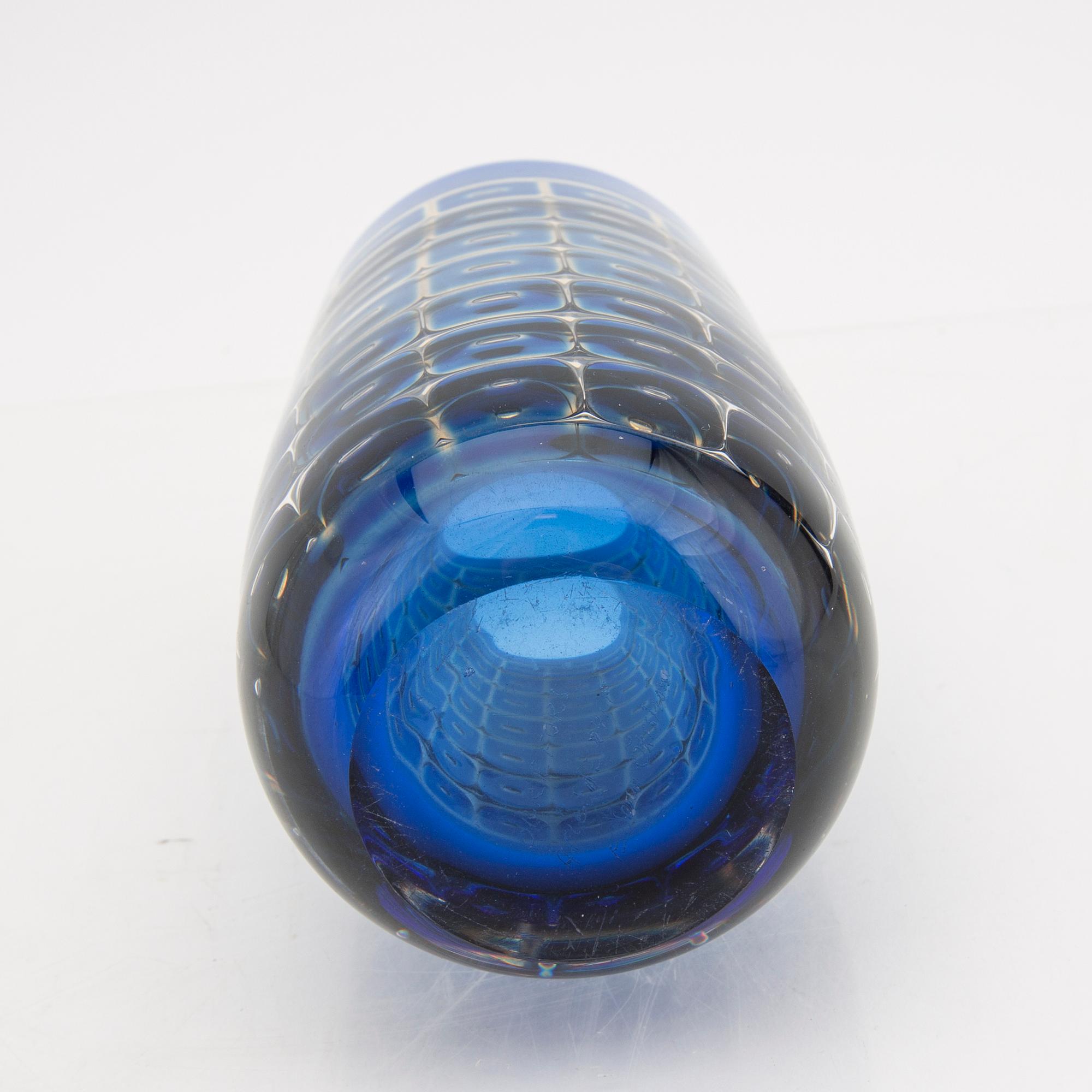 Edvin Öhrström, a signed Ariel 1955 glass vase Orrefors.