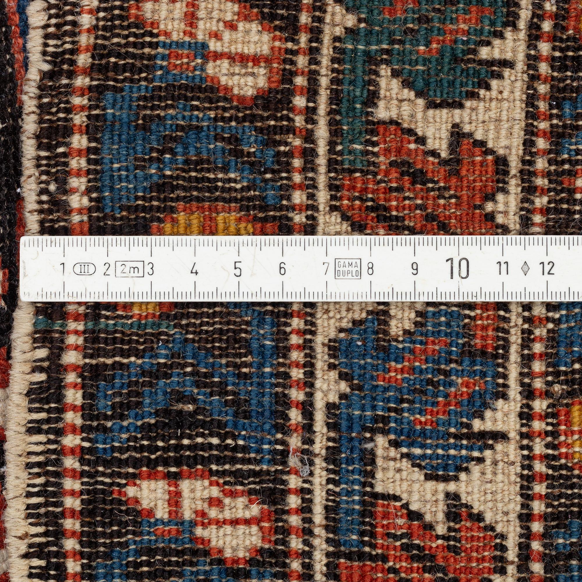 Matta, Kaukas, ca. 159 x 117 cm.