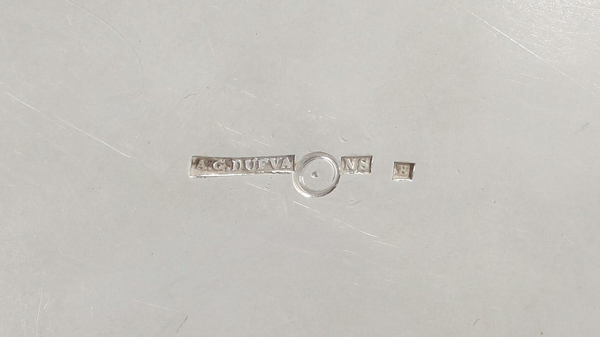 SKÅLFAT och VINKORK, silver, importstämplat 1920 respektive  Borgila, 1923. Total vikt 220 g. COASTER, nysilver.