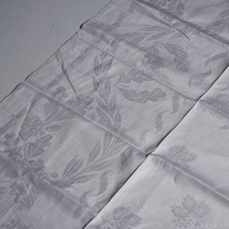 Teduk, linnedamast, "Lilla blomsterkorgen", ca 143,5 x 144 cm.