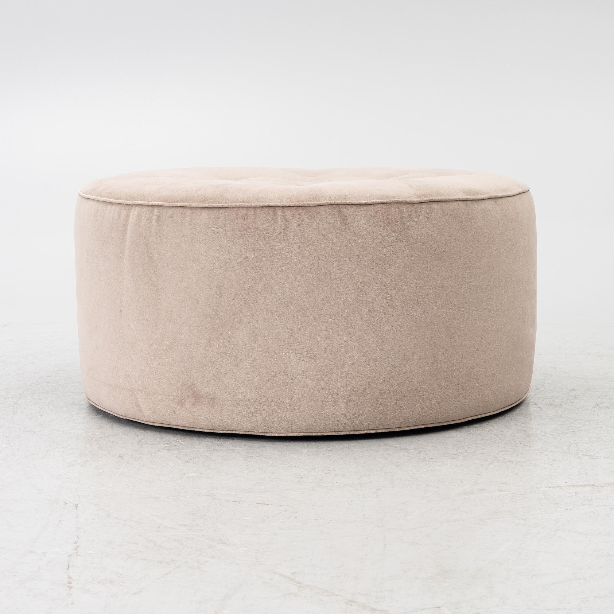 Sittpuff, "Grace", Layered, 2010.