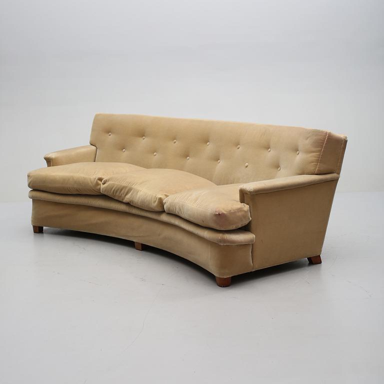 SOFFA, omkring 1900-talets mitt.
