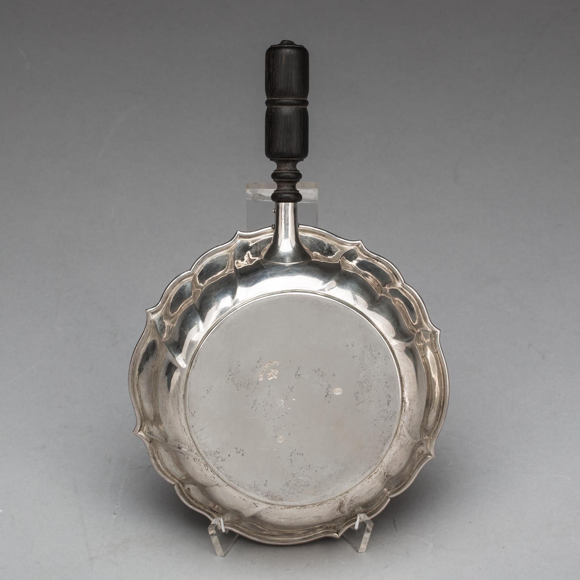 KASTRULL, silver, rokokostil, S & M Benzen, Köpenham 1910, Danmark. Vikt c:a 220 g.