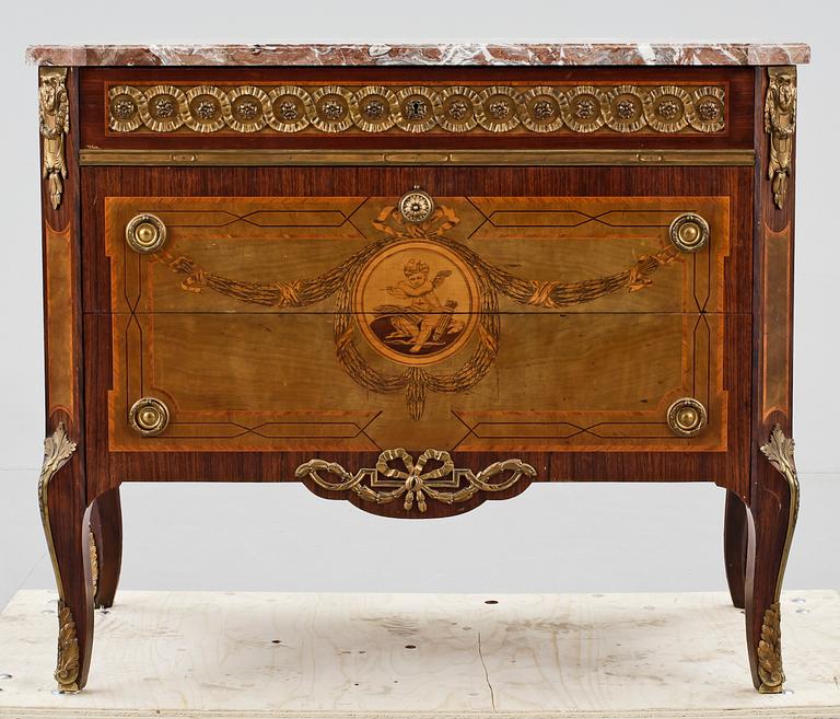 BYRÅ, gustaviansk stil, 1900-tal.