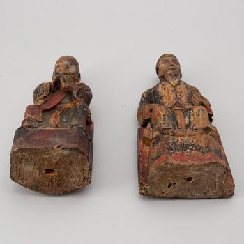 SKULPTURER / DEKORELEMENT, 2 st, målat trä, Kina, 1800-tal.