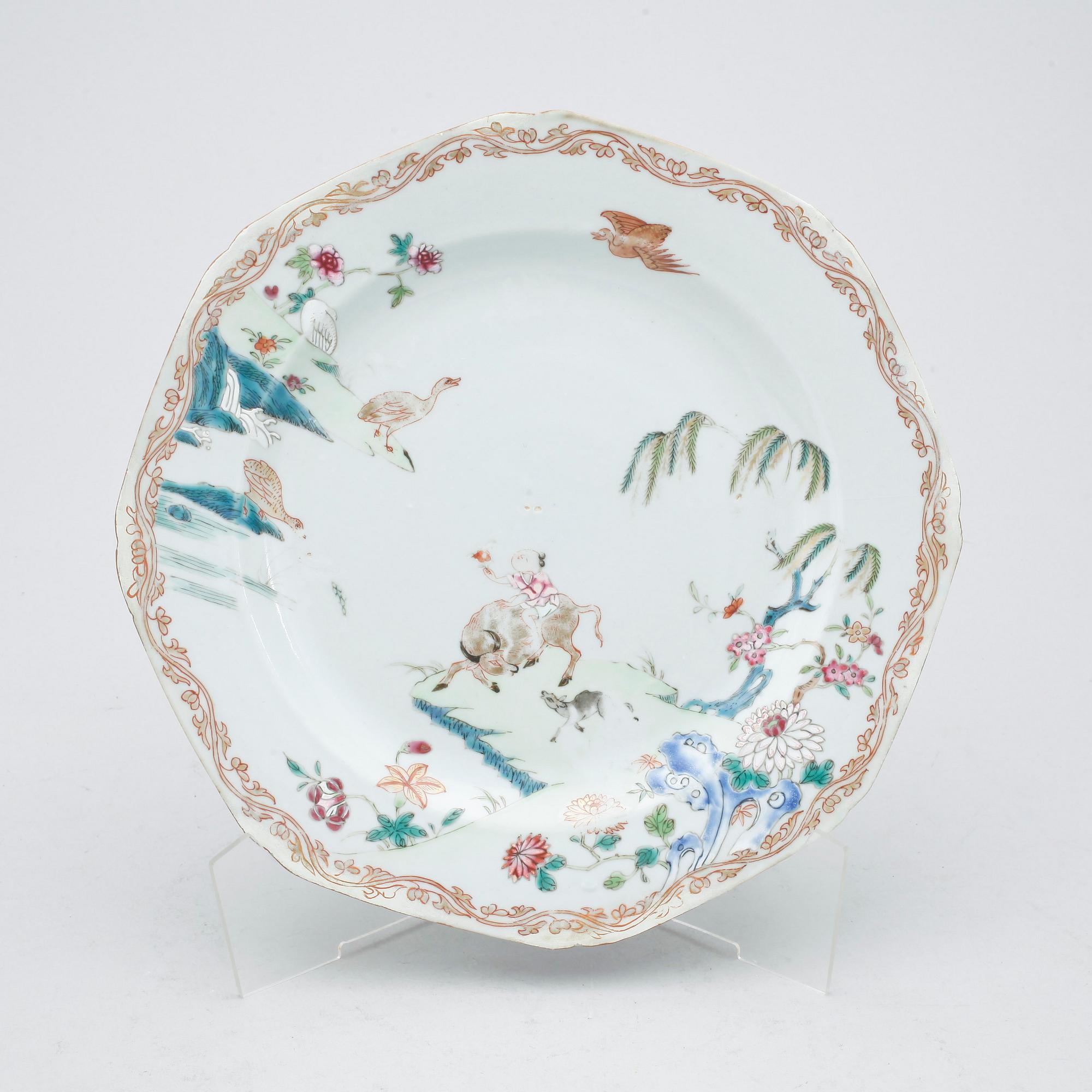 TALLRIKAR, 2+1+1 st, porslin Kina, Qing dynastin, Qianlong (1735-1796).