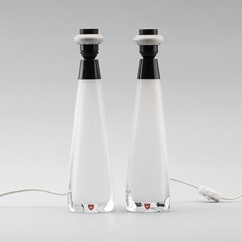 BORDSLAMPOR, 1 par, glas, Carl Fagerlund, Orrefors, 1900-talets andra hälft.