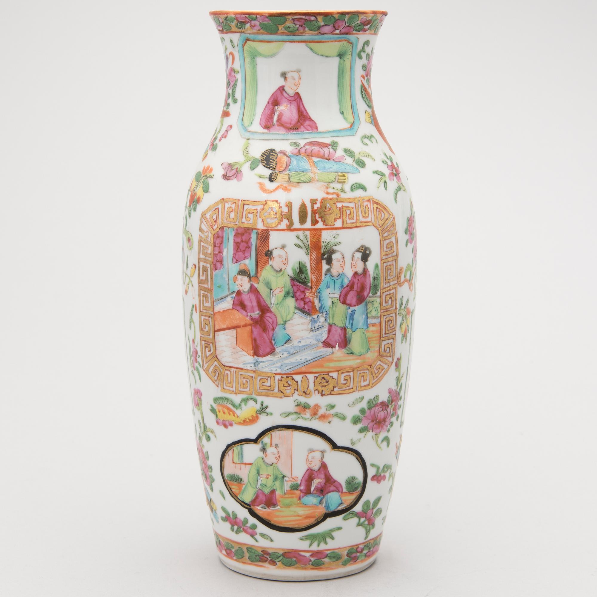 A late 19th Century Chinese porcelain vase.