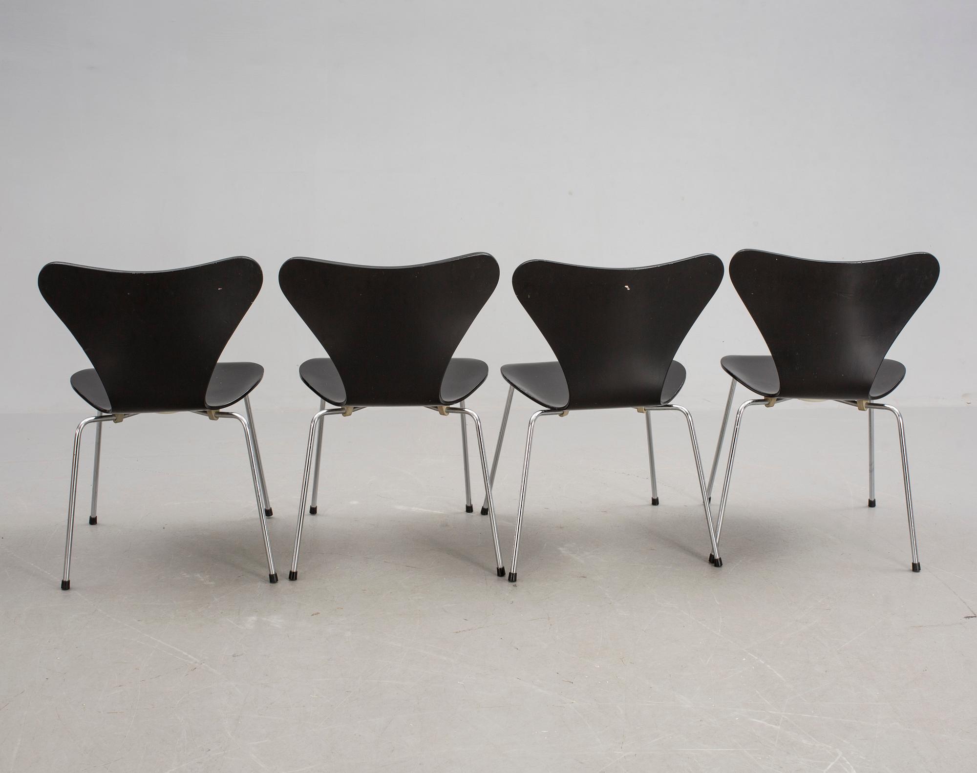 STOLAR, 4 st, "Sjuan", Arne Jacobsen och BORD, 1900-talets andra hälft.