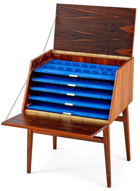 Ilmari Tapiovaara, ATERINSARJA "POLAR", 157 OSAA LAATIKOSTOSSA.