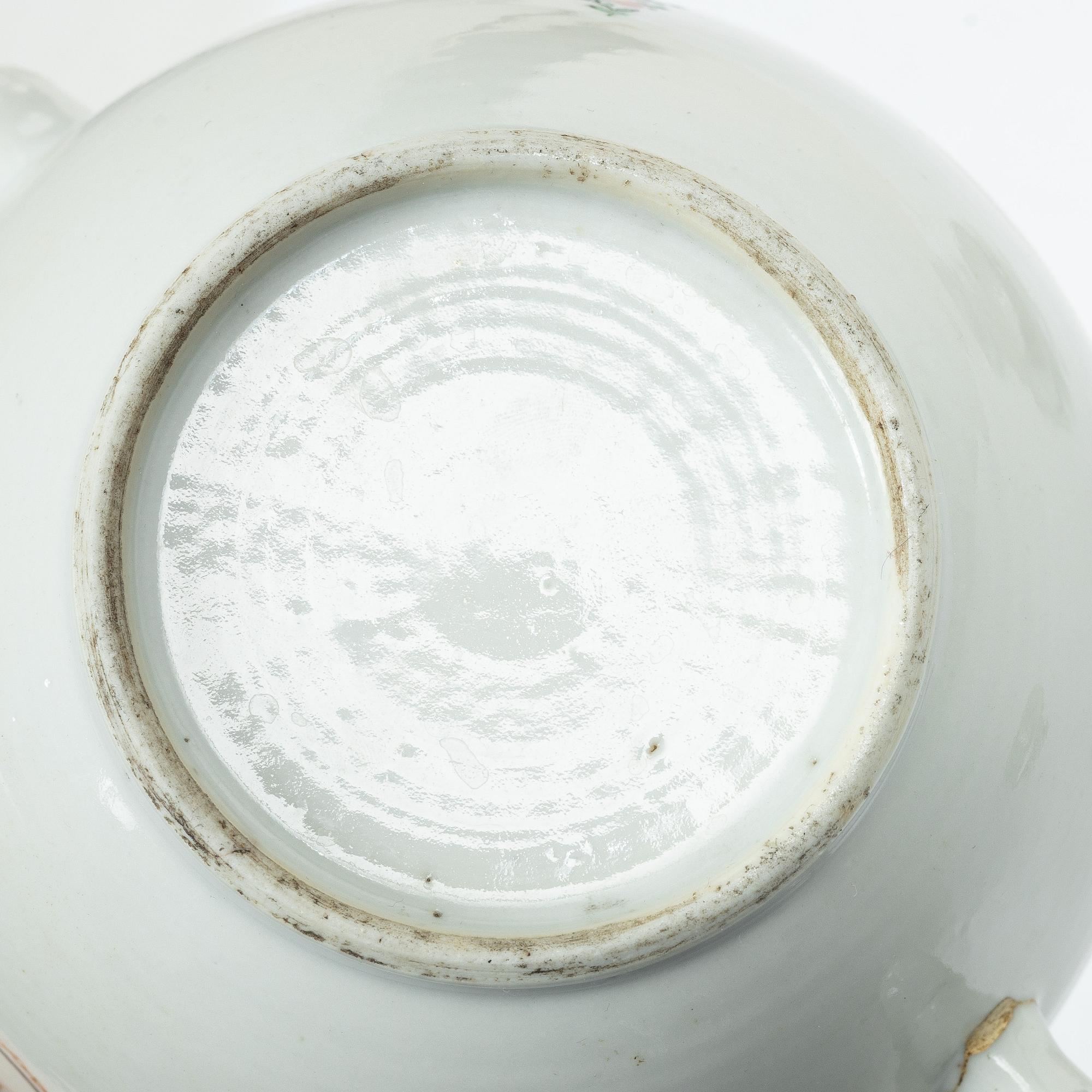 Cups and saucers, 11+7, and a teapot in famille rose with monogram, company porcelain, China, 18th century.