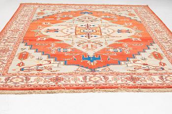 Matta, Västpersisk, Heriz-mönster, ca 380 x 301 cm.