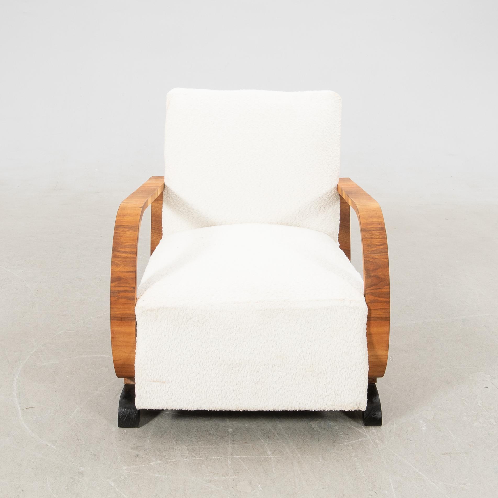 Armchair Art Deco, first half of the 20th century.