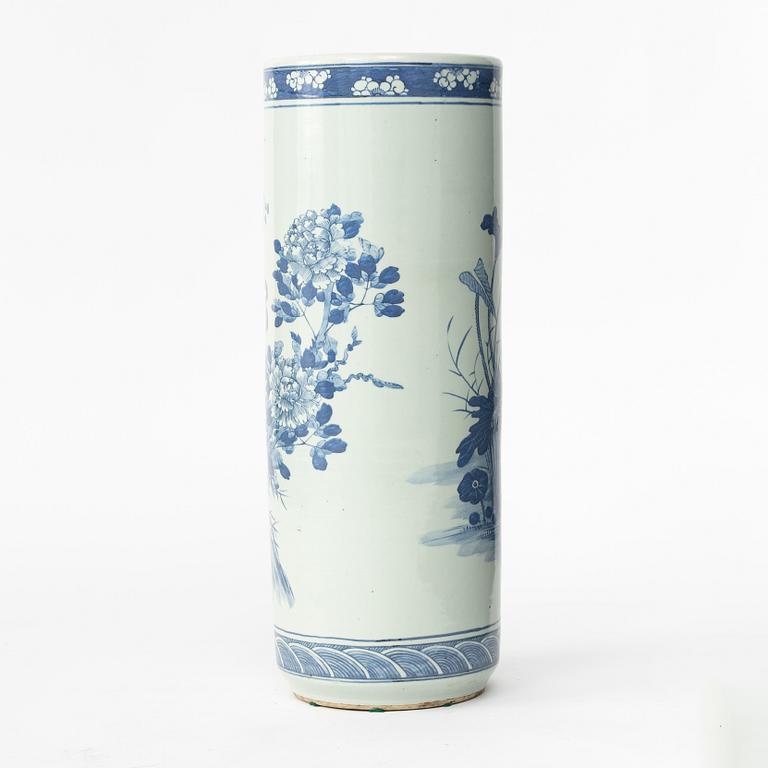 Paraplyställ, porslin, Kina, 1900-tal.