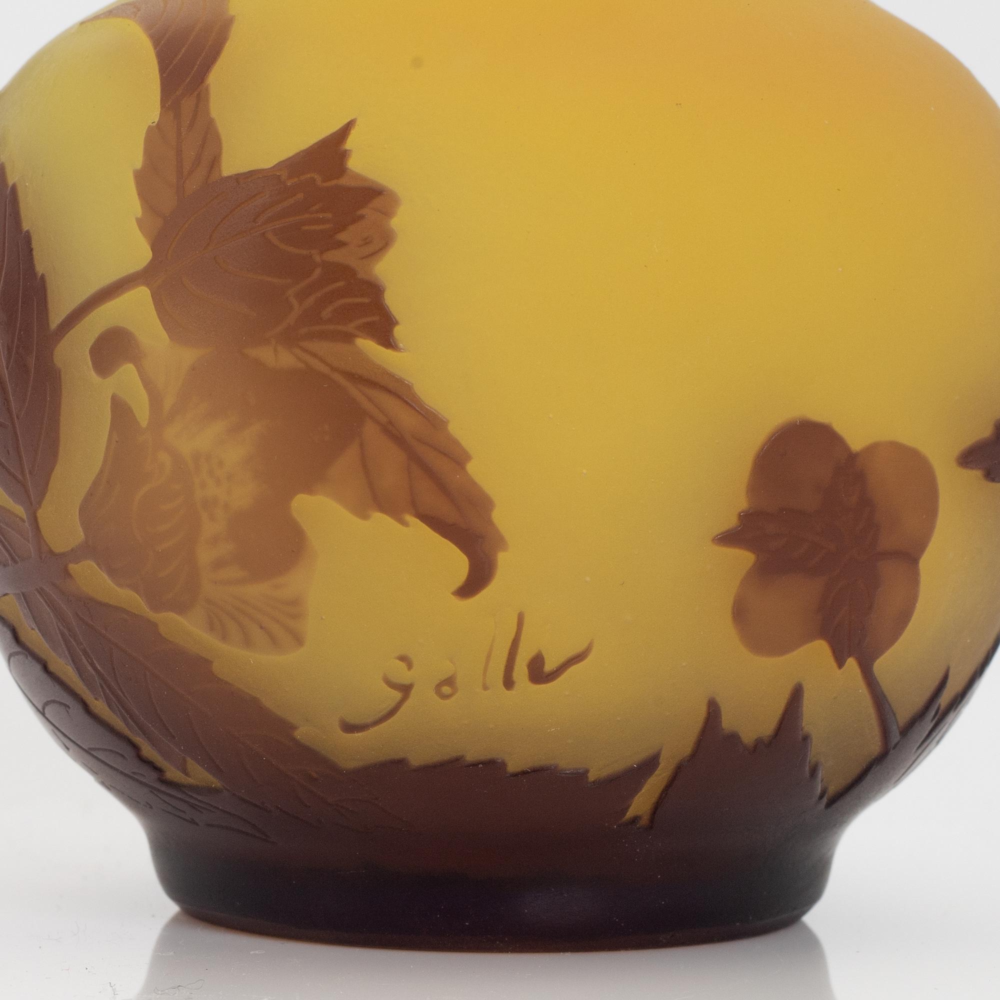 Emile Gallé, vas, överfångsglas, Nancy, Frankrike, signerad.