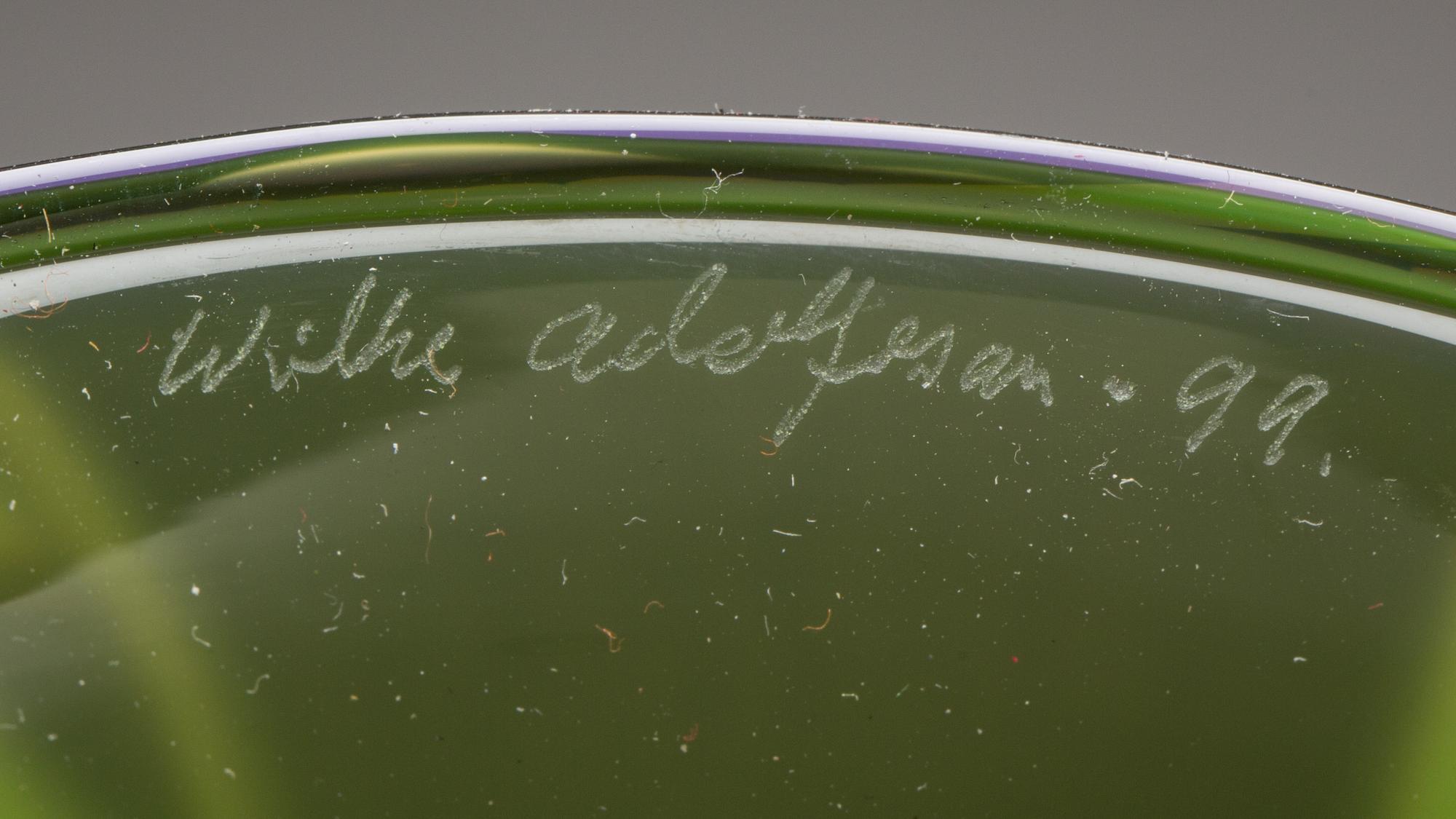 POKALGLAS, glas, Wilke Adolfsson, signerad och daterad- 99.