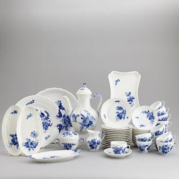 A Royal Copenhagen 'Blå blomst' porcelain coffee service, Denmark. (33 pieces).