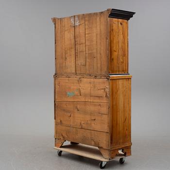 CUPBOARD, first half of the 19th century.