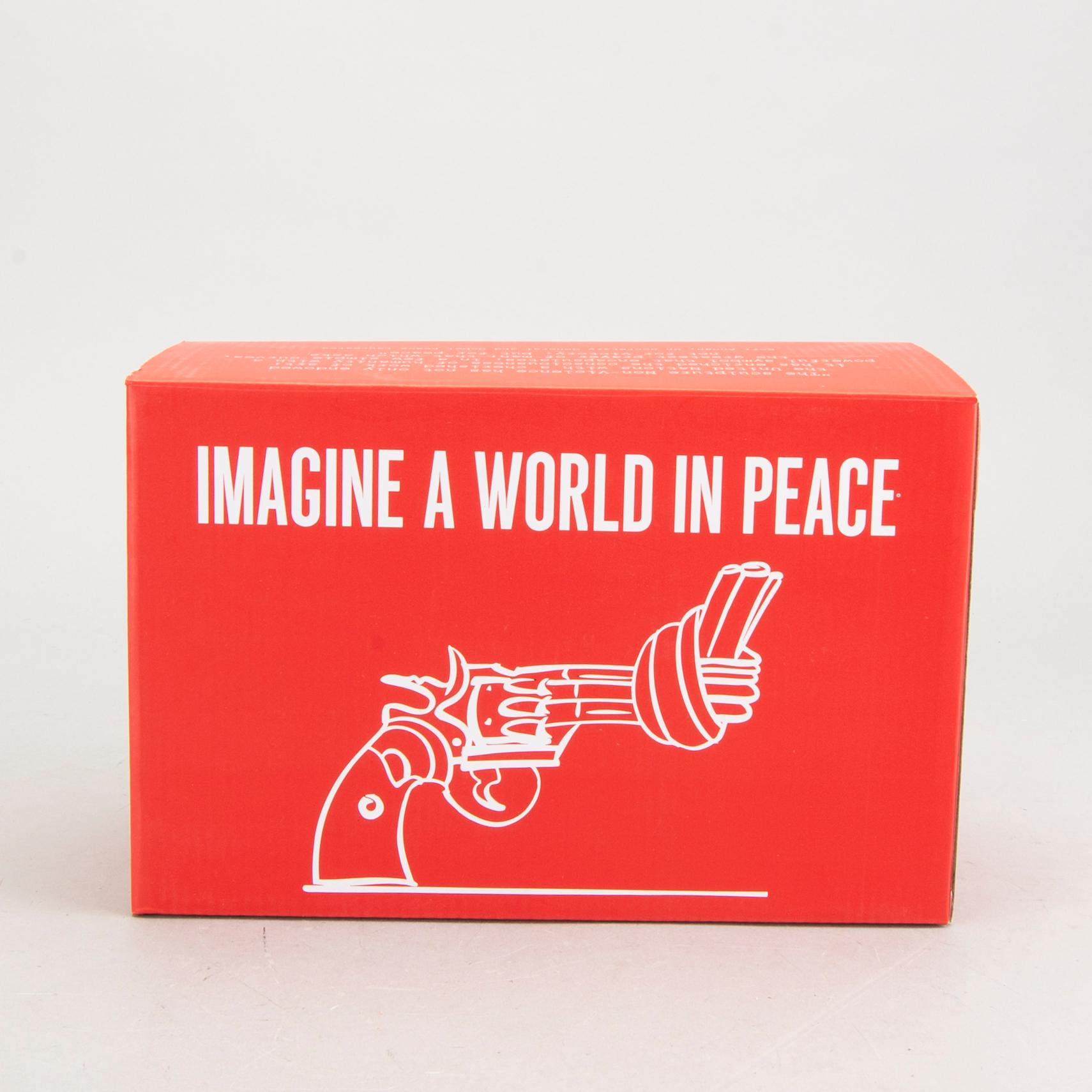 Carl Fredrik Reuterswärd, Non-Violence Project Foundation skulptur 2010.