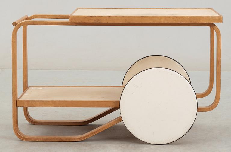 An Alvar Aalto birch tea trolley, a version  of '98/901', OY Huonekalu- ja Rakennustyötehdas A.B Finland,