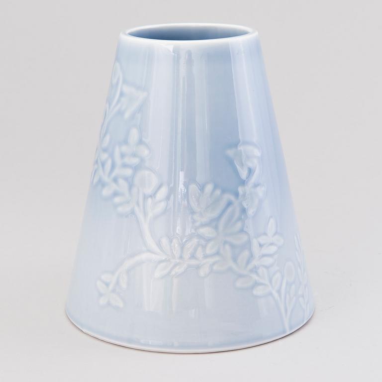 HEINI RIITAHUHTA, a 'Blue cranberry' porcelain vase signed Heini Riitahuhta 2005.