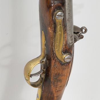 A flintlock rifle from Tower, first half of the 19th century.