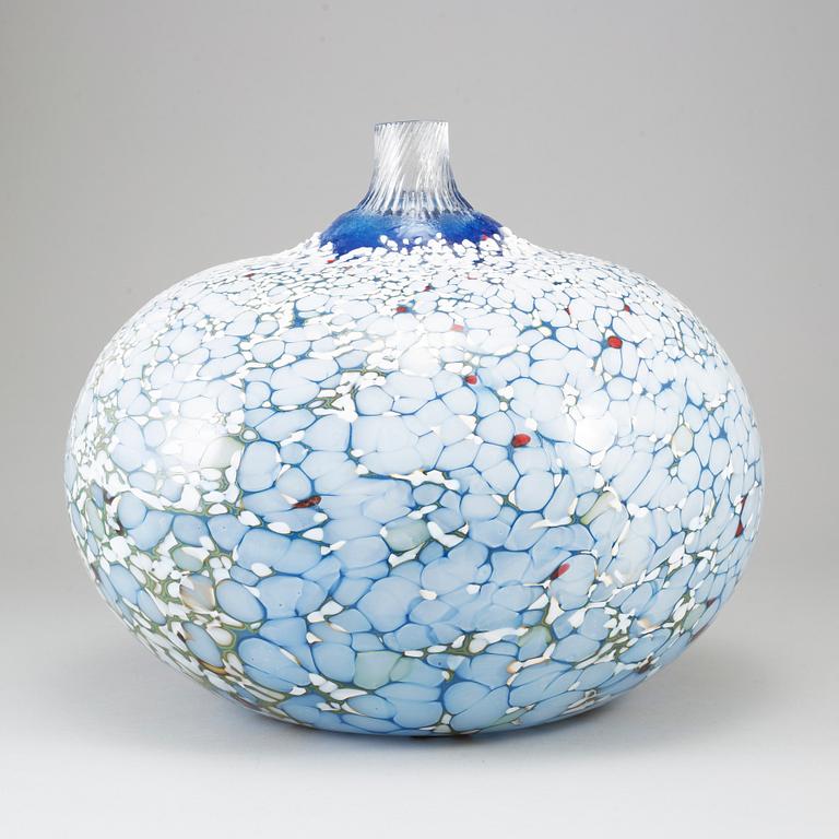 BERTIL VALLIEN, vas, glas, Kosta Boda, signerad.