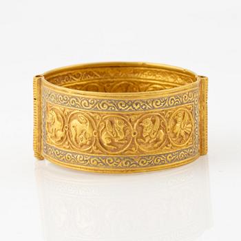 A possibly Byzantine gold armband.