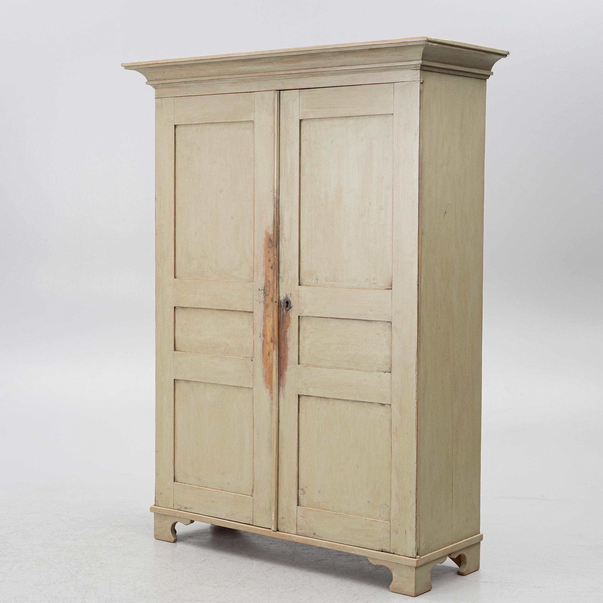 Cabinet, 19th century.