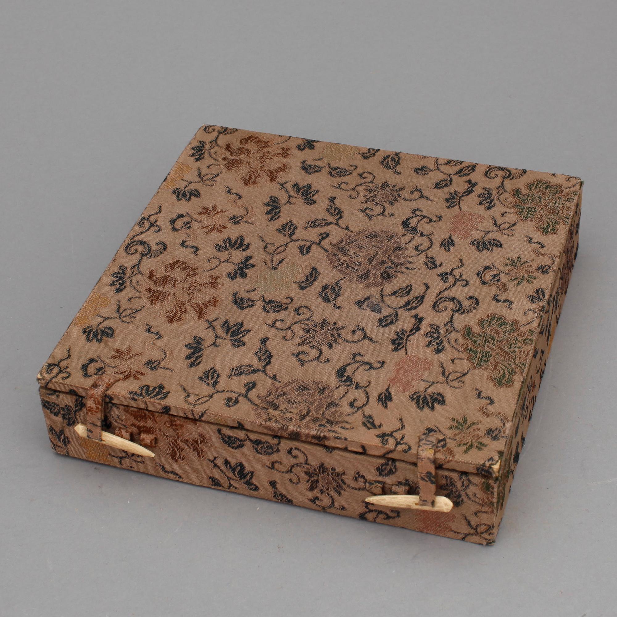 SKÅL, porslin, Kina, Ming. (1368-1644).