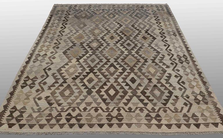 A CARPET, Kilim, ca 242 x 189 cm.