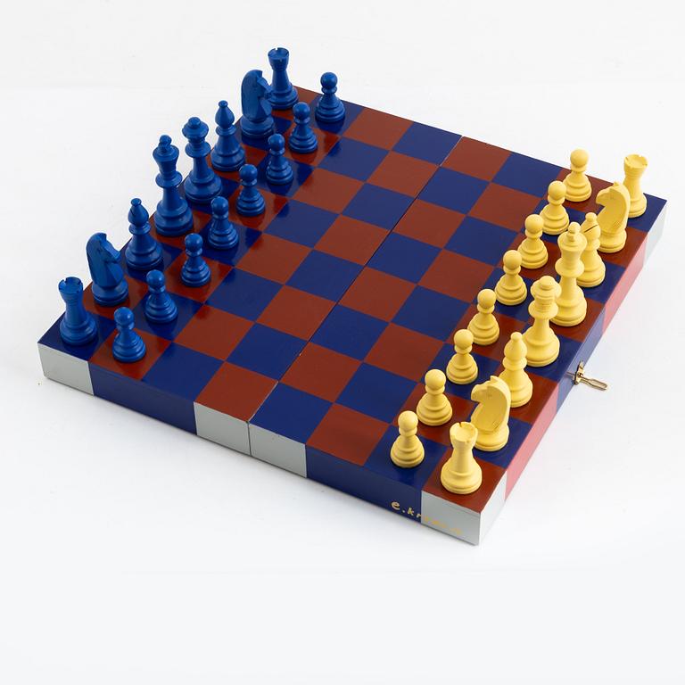 Evelina Kroon, a "Bloody Queen" chess set, Sweden 2023.