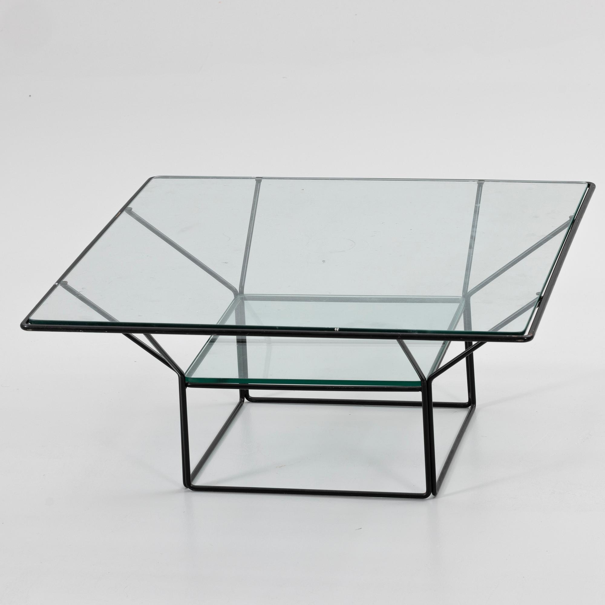 Coffee table, contemporary production.