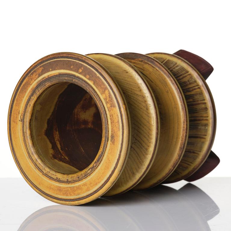 Wilhelm Kåge, a "Farsta" stoneware vase, Gustavsberg Studio 1960.