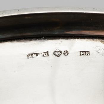 KAROTTER med lock, 1 par, silver, MGAB, Uppsala 1938. Vikt ca 837 gram med trähänklar.