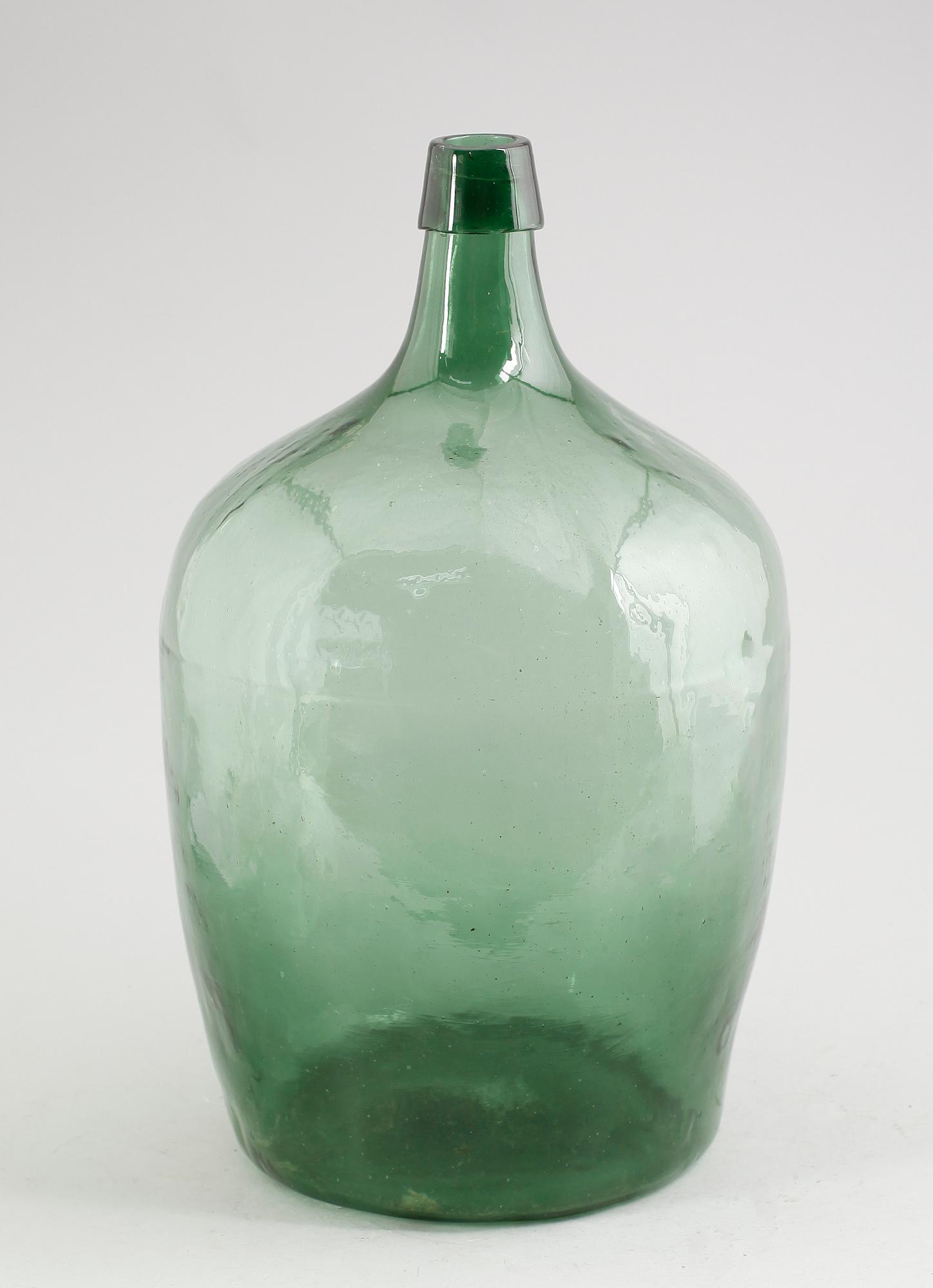 FLASKA, grönt glas, sannolikt 1700-tal.