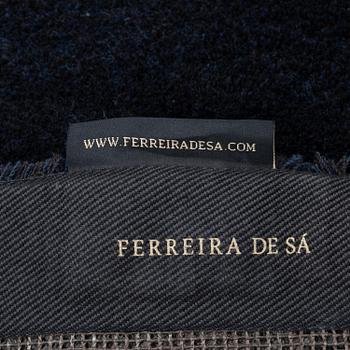 Denise Grünstein, matta "Halo", handtuftad, ca 285 x 269 cm, Ferreira de Sá, Portugal.