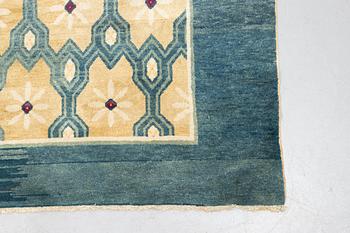 An Antique Beijing carpet, Measurment approx. 540 x 311 cm.